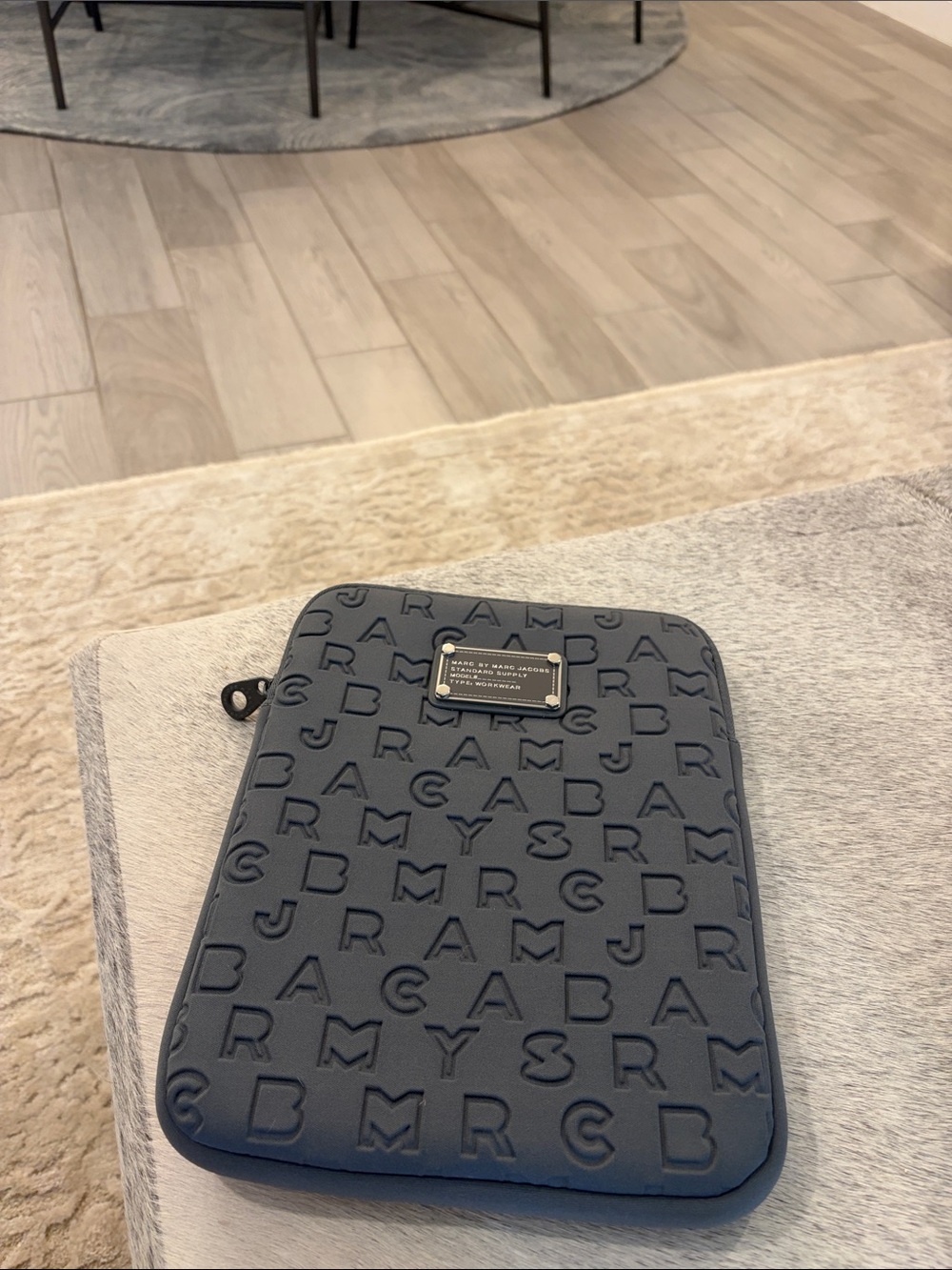 Marc by Marc Jacobs Gray Neoprene iPad Tablet Sleeve Case 9.7”